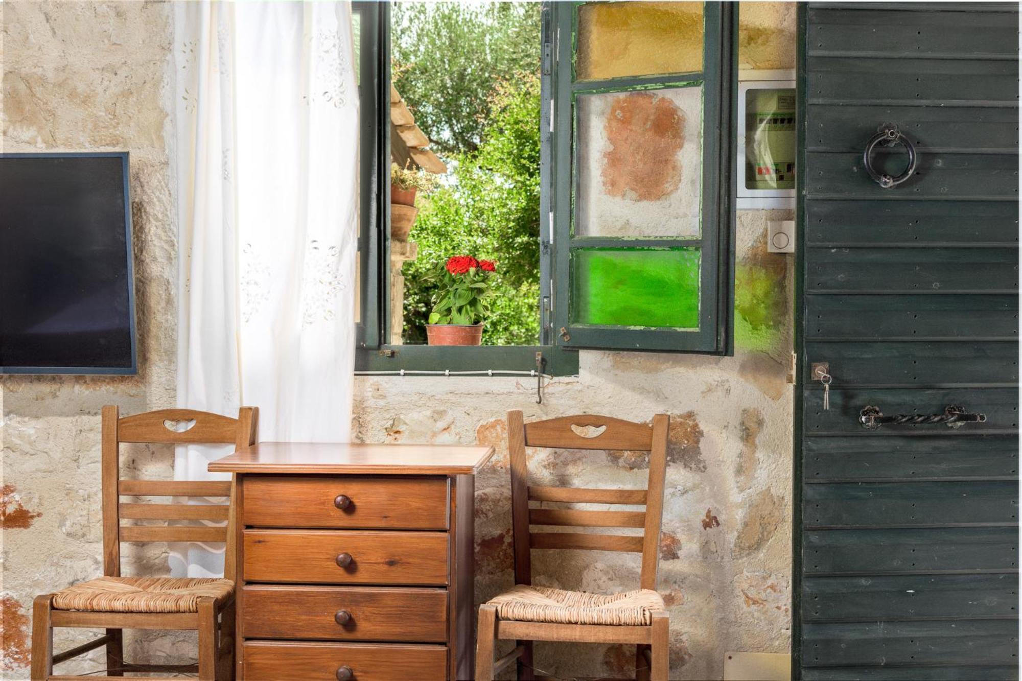 Orama Stone Apartments - Authentic Hospitality In A Historical Location, By Zantewize Δωμάτιο φωτογραφία